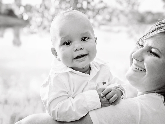 outside-family-photo-session